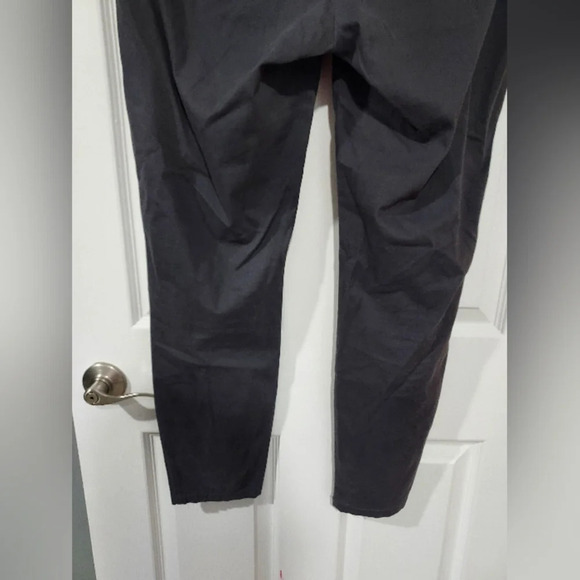 LOFT Oulet Dark Gray Skinny Ankle Pants in Size 12 - Picture 8 of 11